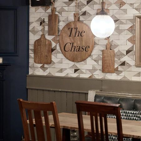 Chase Inn By Greene King Inns 너니턴 외부 사진